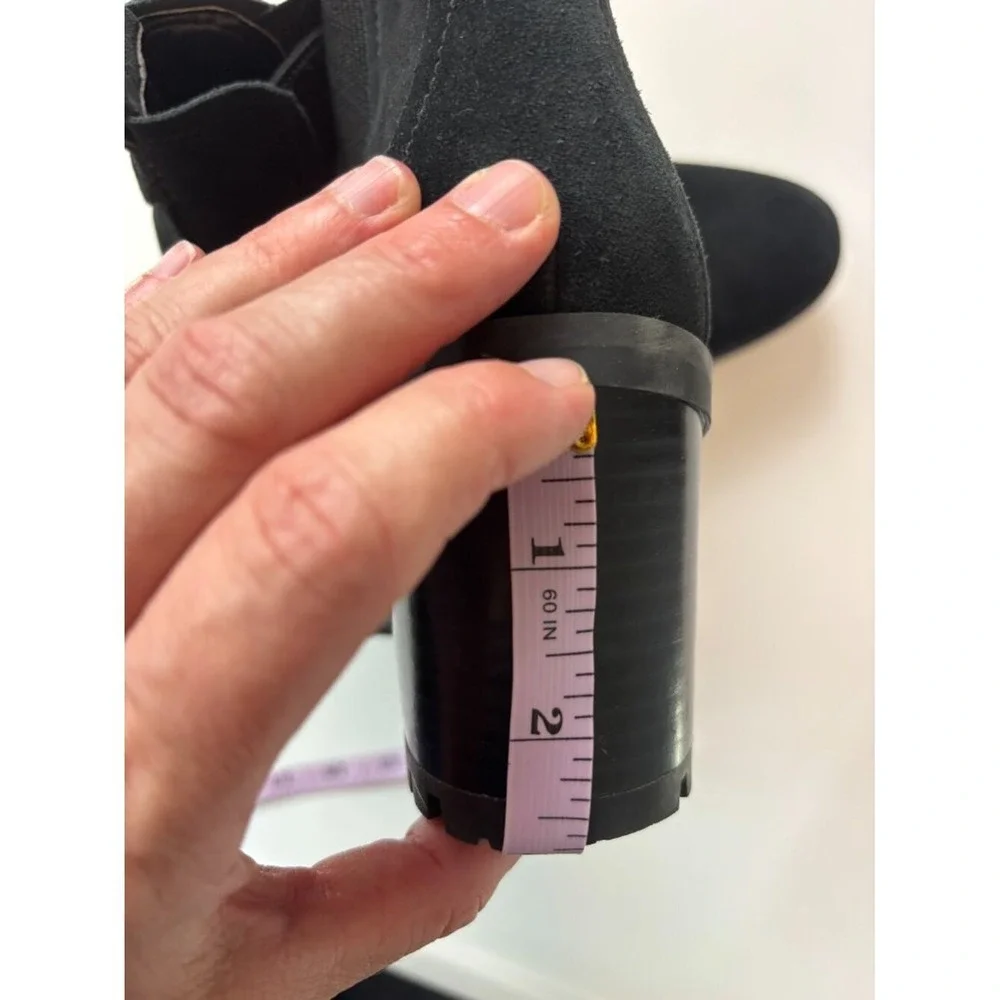 UGG Black Suede Lug Sole Chelsea Boots Block Heel Size 8 Consign